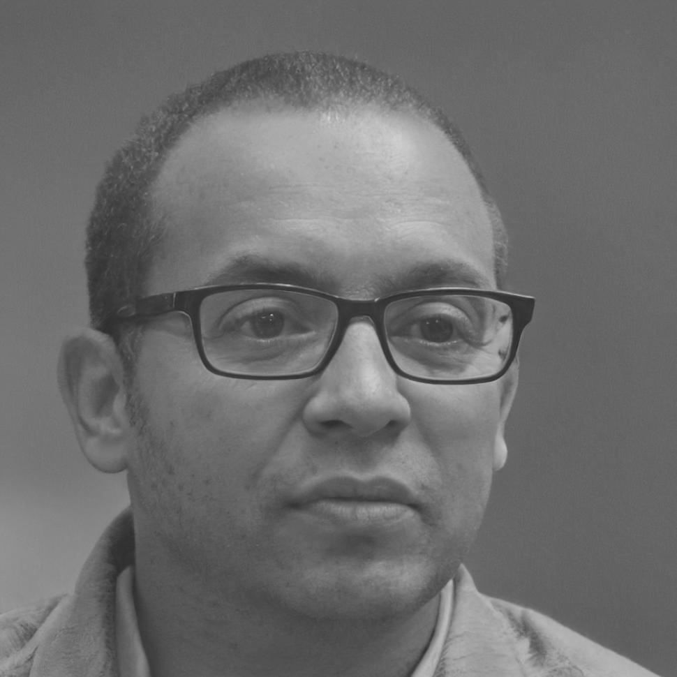 Blockchain network architect Henrik Johanssen explaining consortium governance structures